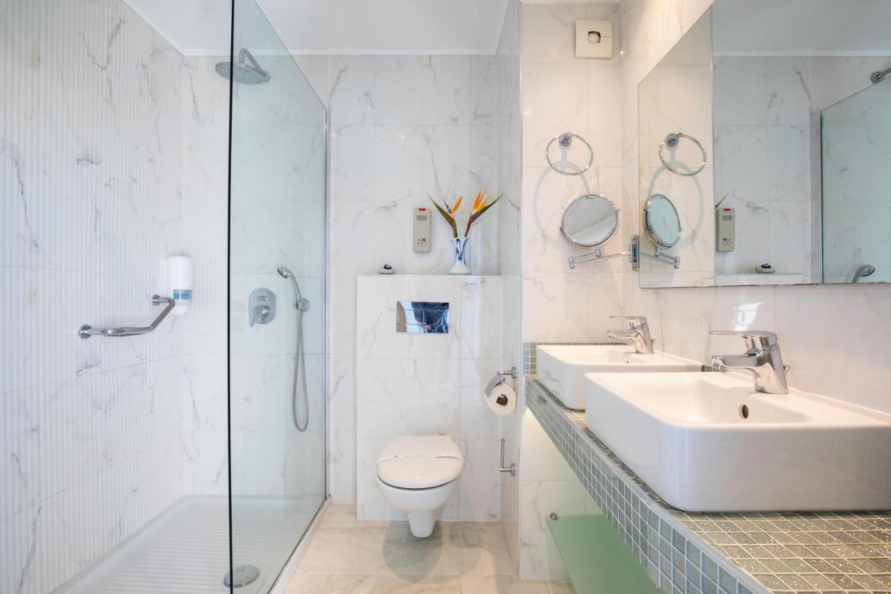 Kolymbia Bay Art Boutique Hotel - Adults Only ภายนอก รูปภาพ