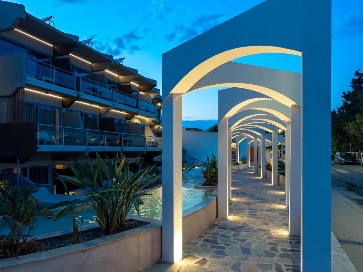 Kolymbia Bay Art Boutique Hotel - Adults Only ภายนอก รูปภาพ