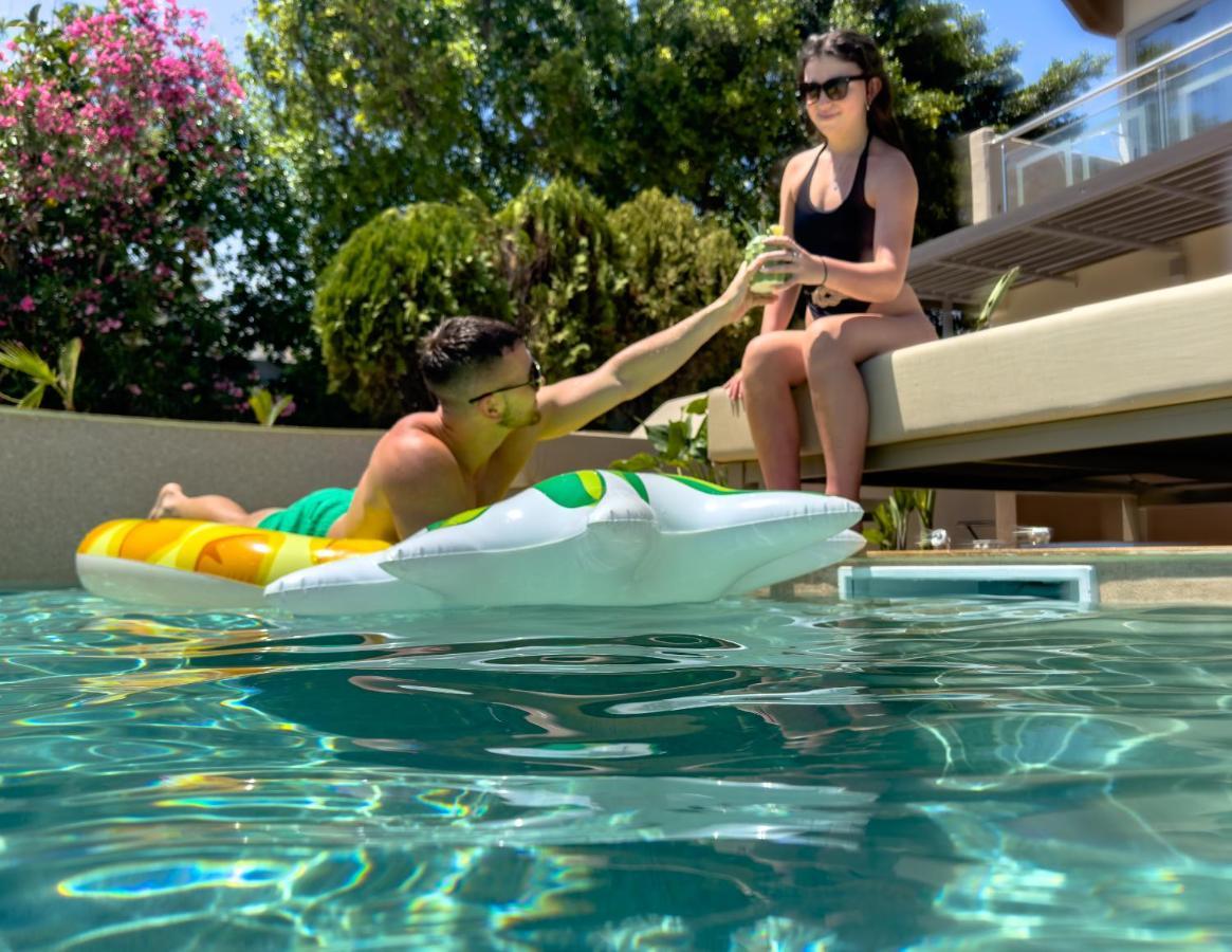Kolymbia Bay Art Boutique Hotel - Adults Only ภายนอก รูปภาพ