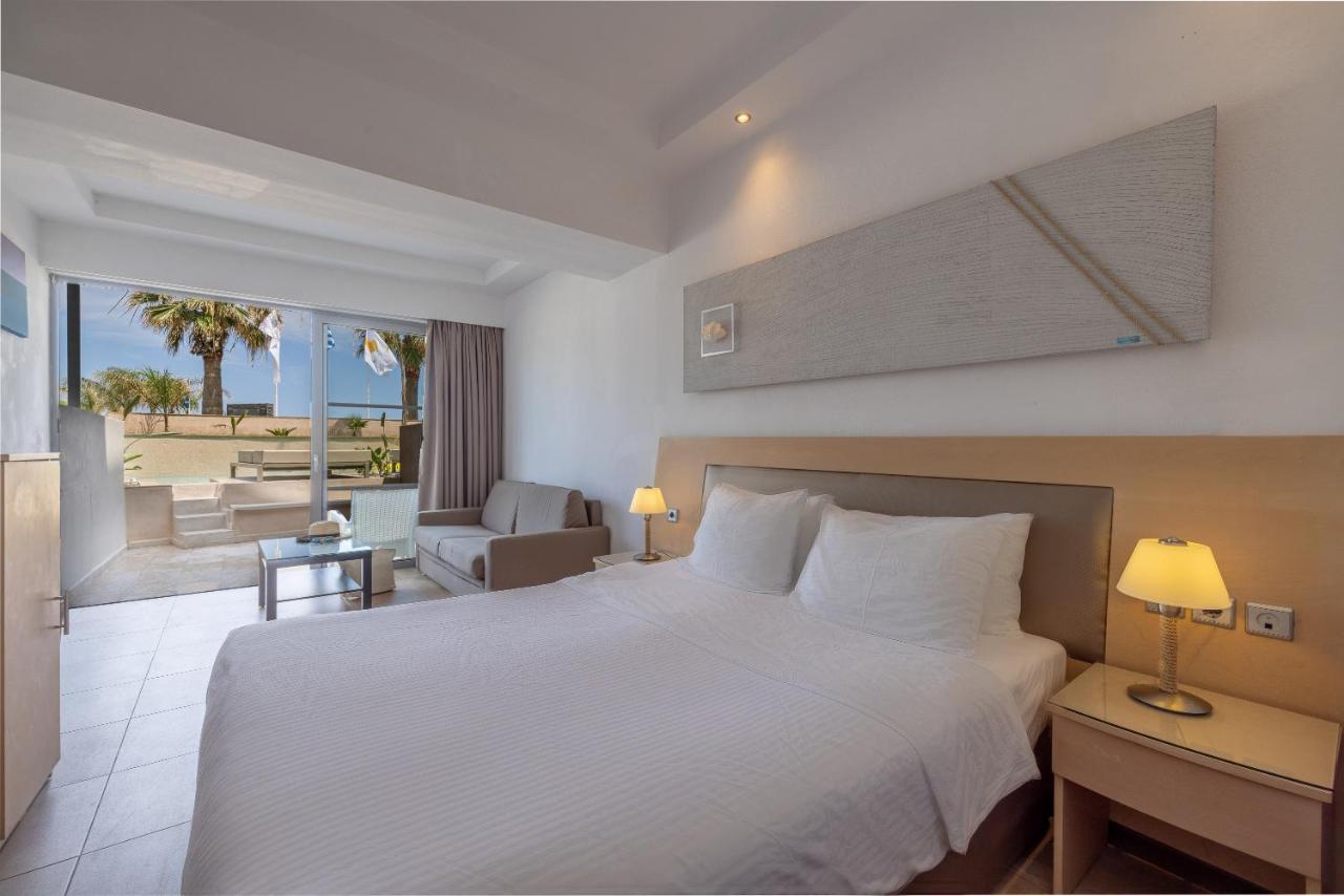 Kolymbia Bay Art Boutique Hotel - Adults Only ภายนอก รูปภาพ