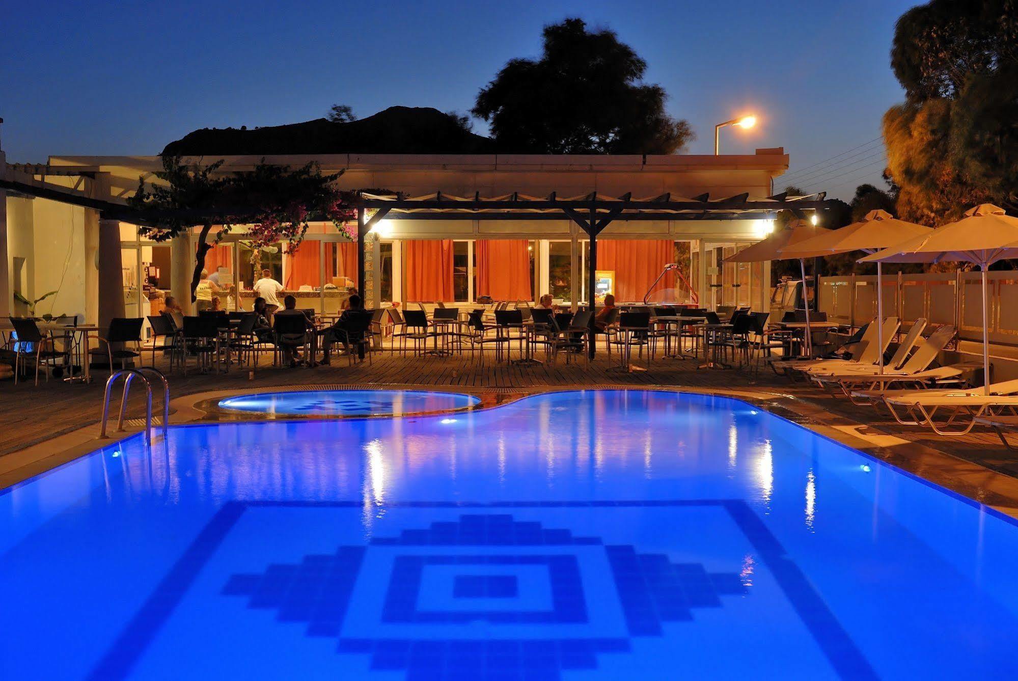 Kolymbia Bay Art Boutique Hotel - Adults Only ภายนอก รูปภาพ