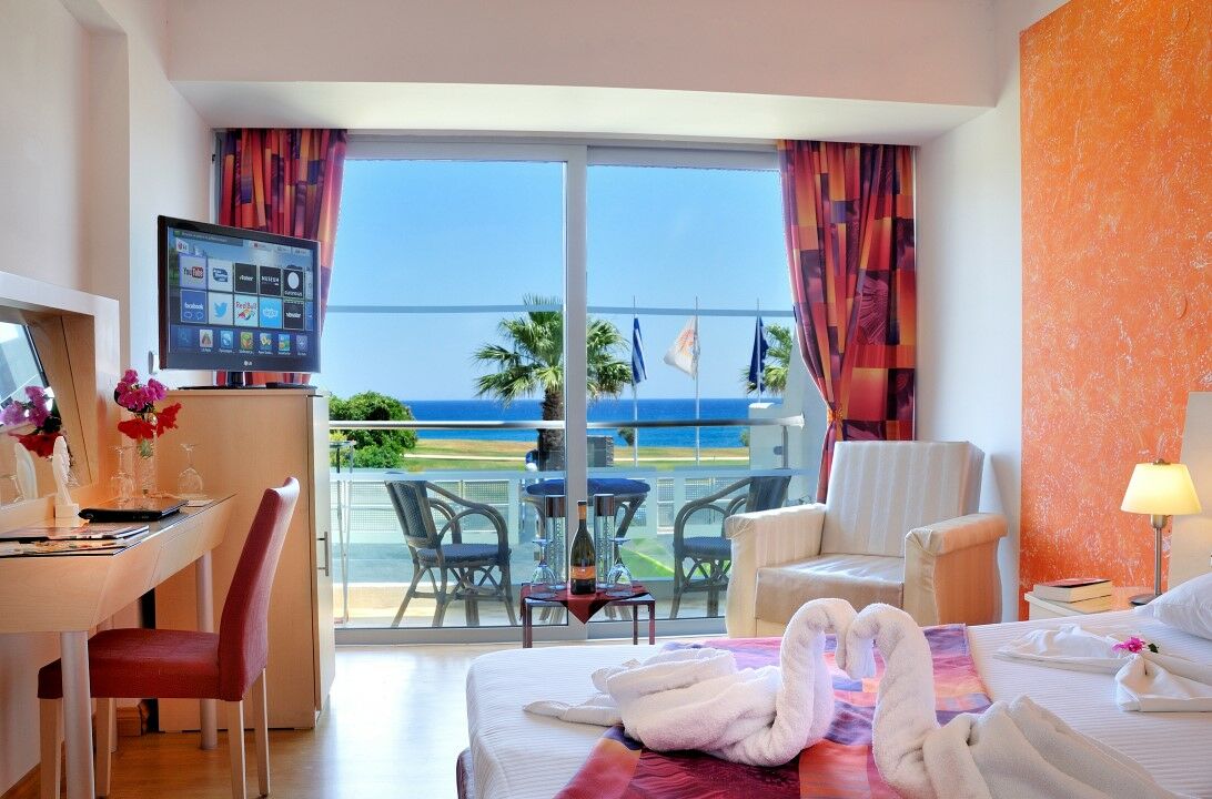 Kolymbia Bay Art Boutique Hotel - Adults Only ภายนอก รูปภาพ